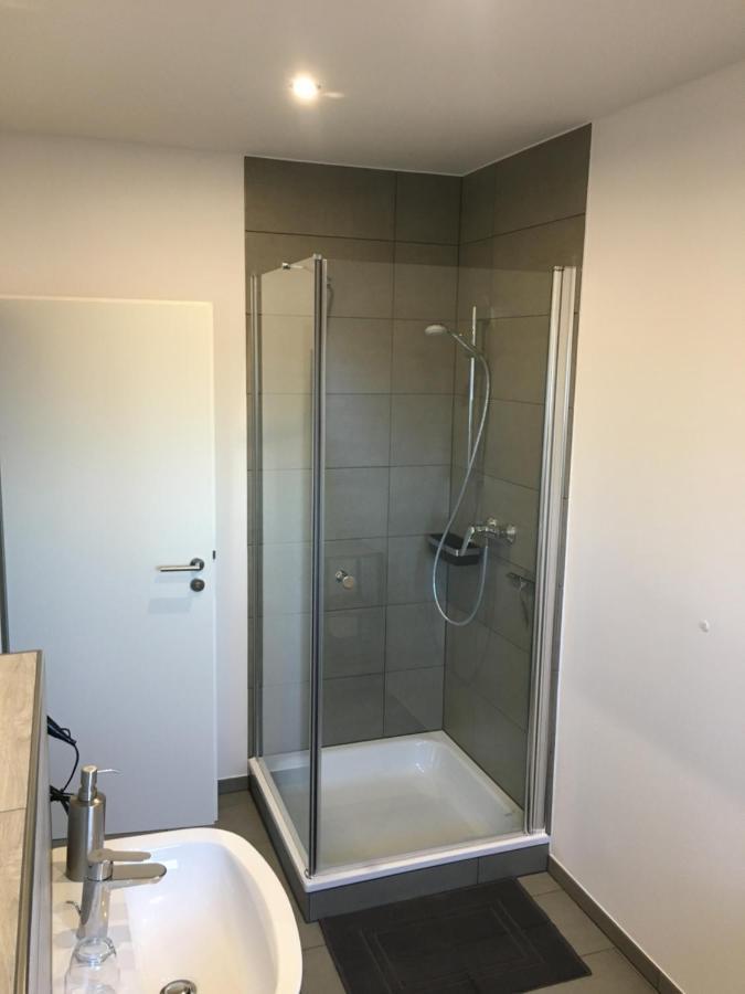 Gaeste Und Messezimmer Adelheidsdorf Exterior foto